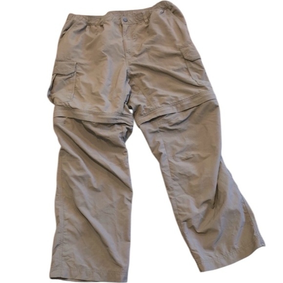 Gander Mountain men’s green pants/shorts size large - Picture 1 of 9